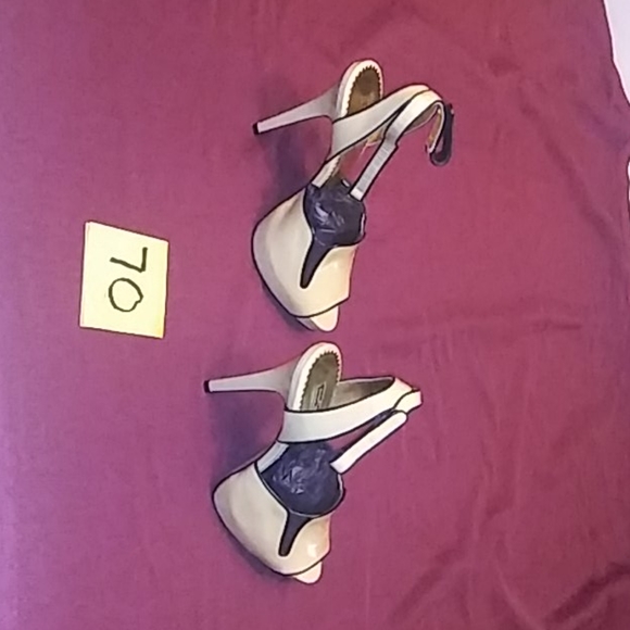 Heels - Picture 3 of 5